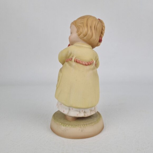 Memories Of Yesterday 524832 "We All Loves A Cuddle" Porcelain Figurine - Picture 2 of 6